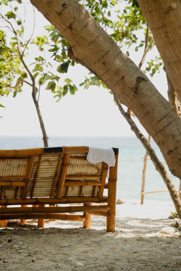 อมามี่ บีช รีสอร์ต Hotel ปูแอร์โตกาเลรา ภายนอก รูปภาพ