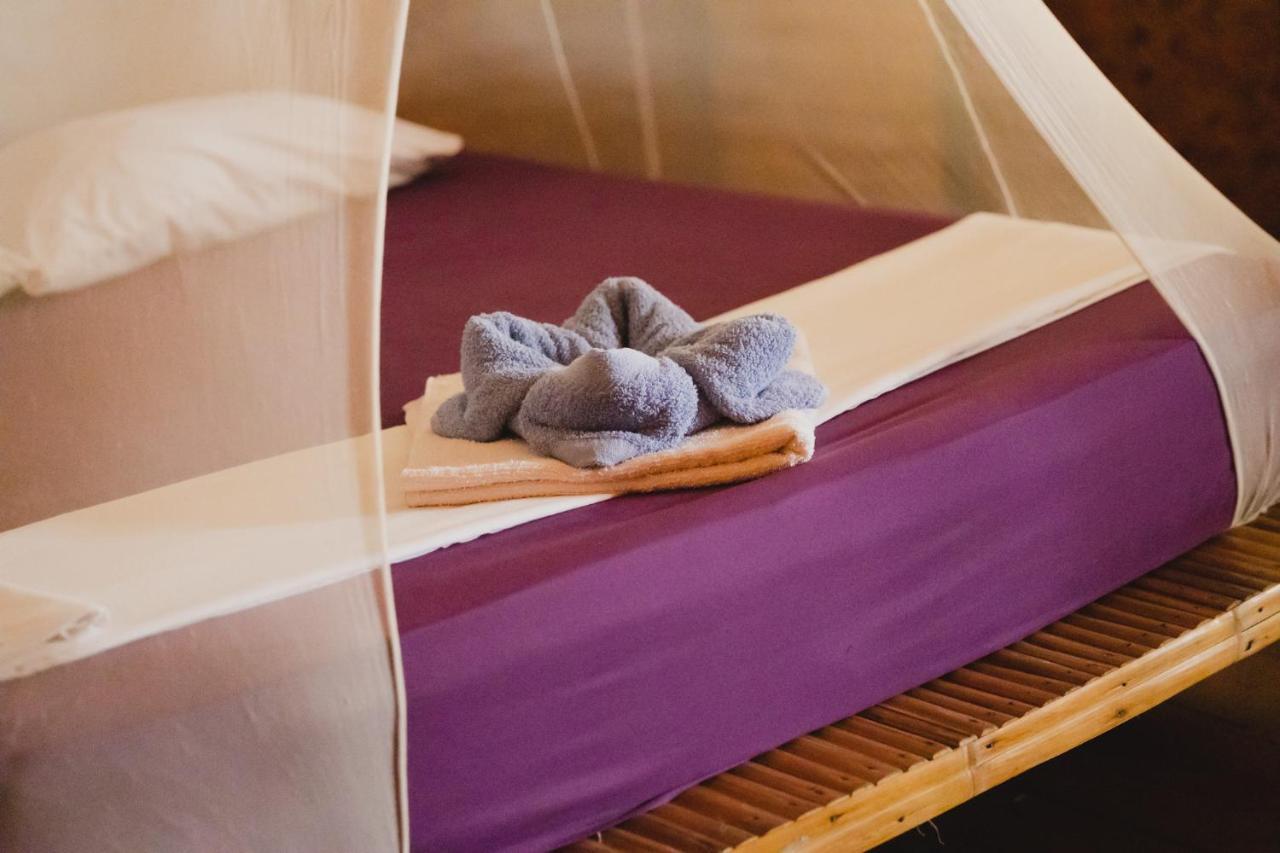 อมามี่ บีช รีสอร์ต Hotel ปูแอร์โตกาเลรา ภายนอก รูปภาพ