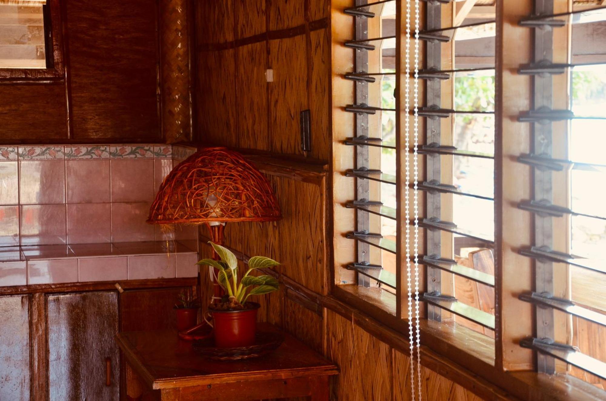 อมามี่ บีช รีสอร์ต Hotel ปูแอร์โตกาเลรา ภายนอก รูปภาพ